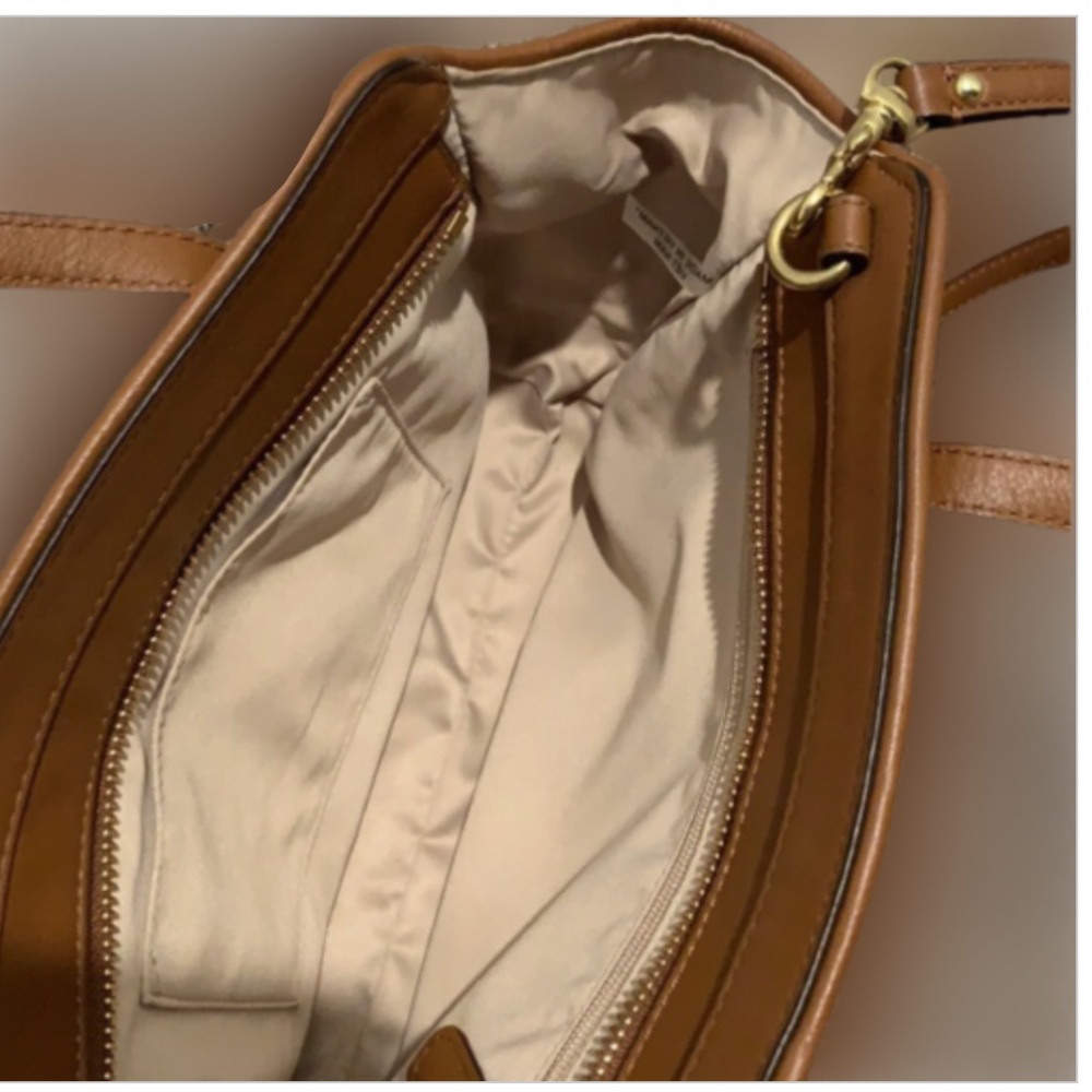 EUC camel color crossbody/handbag - Picture 3 of 5